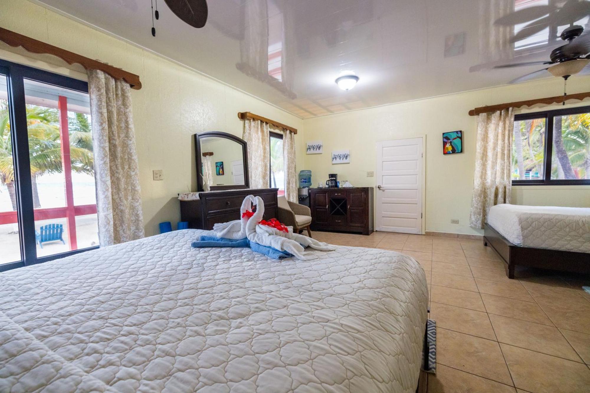 Blue Marlin Beach Resort Dangriga Εξωτερικό φωτογραφία