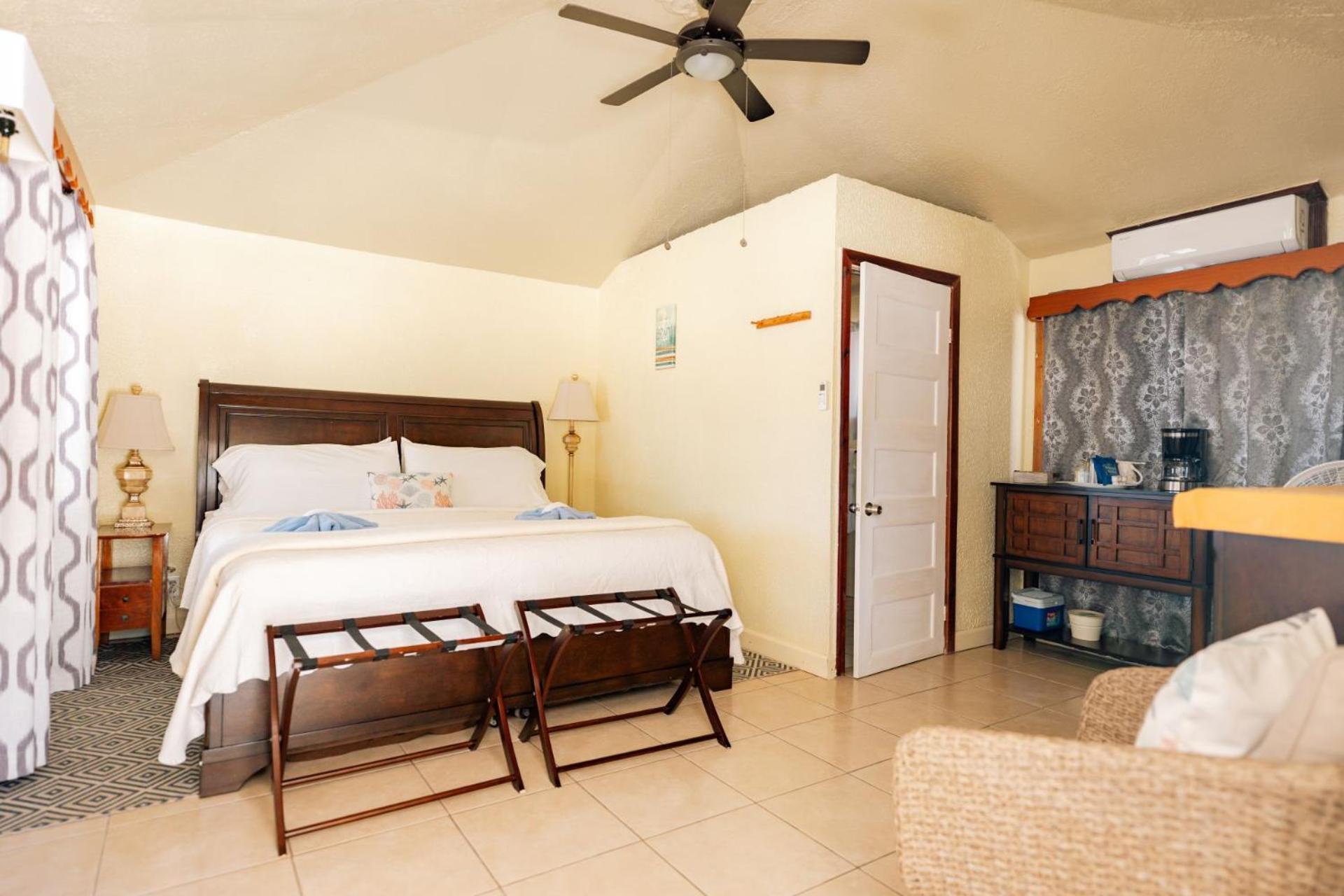 Blue Marlin Beach Resort Dangriga Εξωτερικό φωτογραφία