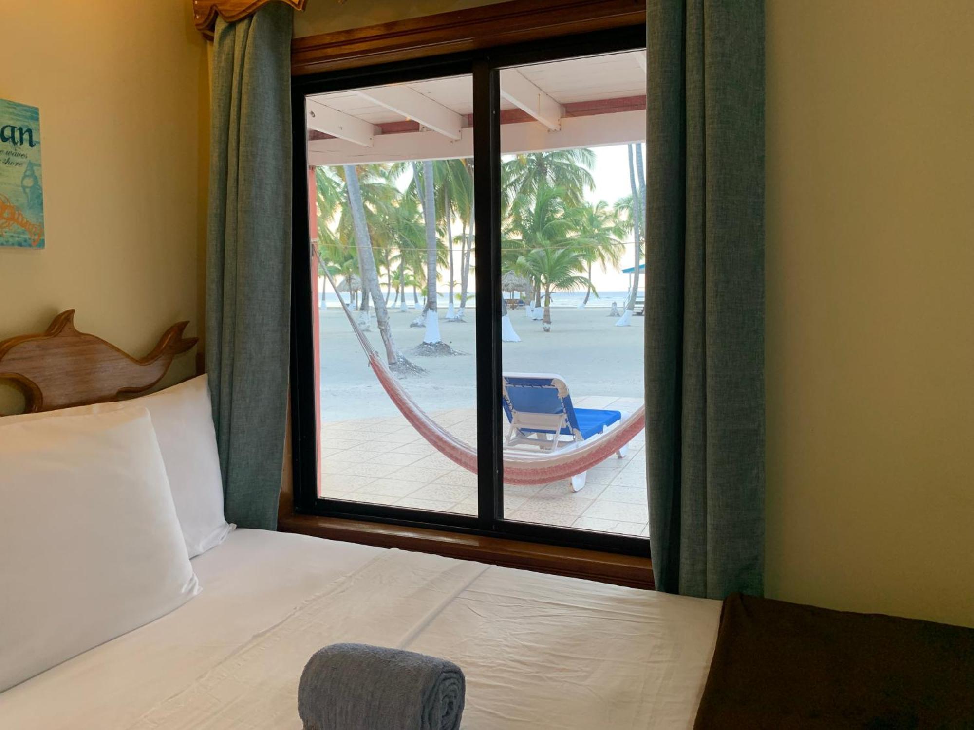Blue Marlin Beach Resort Dangriga Εξωτερικό φωτογραφία